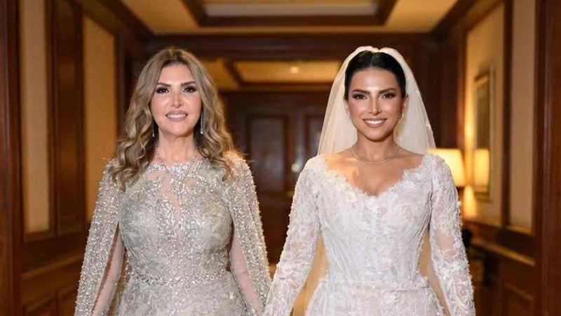 نادية مصطفى وابنتها