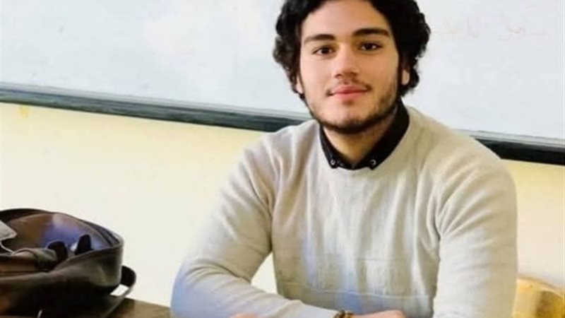 الطالب خالد محمود