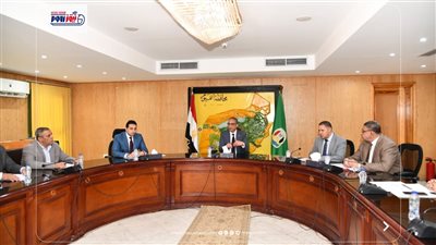 محافظ الفيوم يشدد على سرعة إخلاء المنشآت الحكومية الصادر بشأنها قرارات إزالة