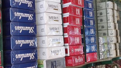 تموين الغربية تضبط 12 تاجرا من المتلاعبين بأسعار السجائر