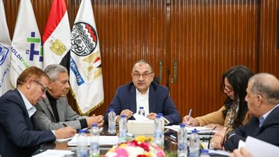 وزير قطاع الأعمال: شركات الأدوية تحقق نمواً 30% في المبيعات وأرباح 36%