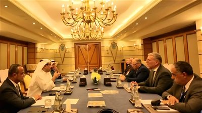 وزير البترول يبحث مشاركة القابضة المصرية الكويتية في مشروعات الهيدروجين الأخضر