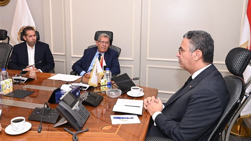 وزير التموين