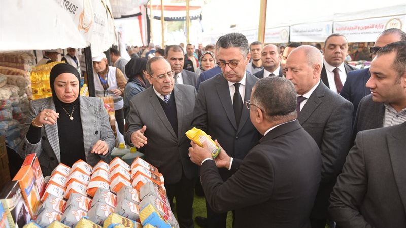 الدكتور شريف فاروق