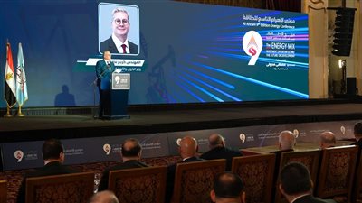 بدوي :  تنفيذ 117 مشروعاً لاستخدام الطاقة المتجددة في مواقع العمل البترولي 