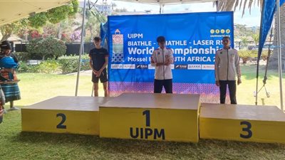 ذهب عالمي جديد.. عمر أحمد زيدان يتوج بطلاً للعالم في الليزر رن بجنوب أفريقيا