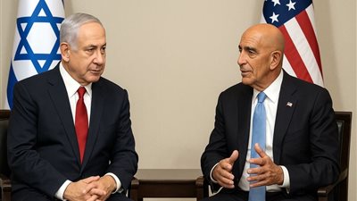 لقاء دبلوماسي حساس.. توم باراك يلتقي نتنياهو وسط توترات إسرائيلية