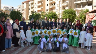 جامعة دمياط تنظم قافلة مجتمعية لتعزيز ثقافة الاستدامة بين الطلاب