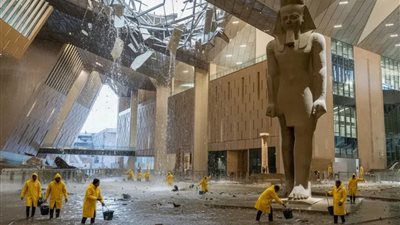 حقيقة سقوط أمطار داخل المتحف المصري الكبير.. مجدي شاكر: الأمر ليس طارئا 