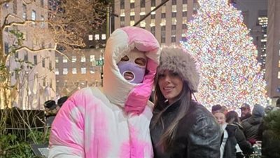 سعره 200 ألف جنيه.. نيمار يرتدي جاكيت ويتنكر في رحلة عائلية إلى نيويورك