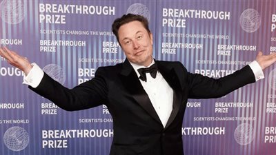 بعد وصول ثروته لـ600 مليار دولار.. إيلون ماسك يصبح أغنى شخص بالتاريخ