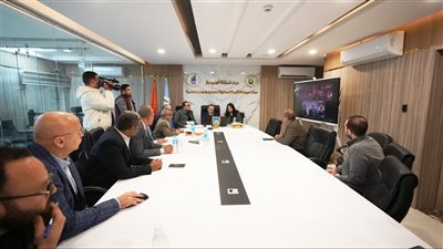 محافظ أسيوط يبحث مع شركة هندية عبر الفيديو كونفرانس إدخال تكنولوجيا متقدمة