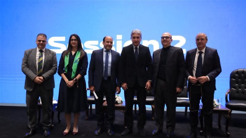 جانب من الدورة