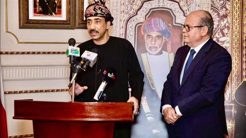 سفير سلطنة عمان ووزير