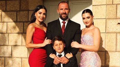 نجل سيرين عبدالنور يدخل عالم الموضة ووالدته تدعمه 