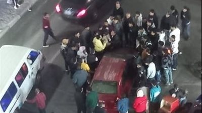 أمام عمارات البترول.. حادث تصادم بين سيارتين يعطل الحركه بالمقطم 