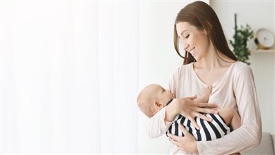هل الرضاعة الطبيعية تنقص الوزن؟ نظام غذائي صحي للأمهات 