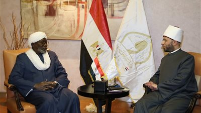 مفتي تشاد يشيد بمبادرة الأوقاف «شموس أزهرية» ويثمّن دور الأزهر في التنوير