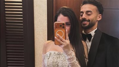 اللاعب أحمد عبدالقادر يرتدي بدلة بتوقيع إسلام سعد في حفل زفافه