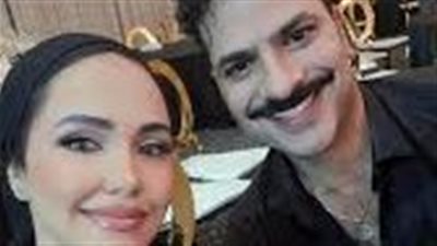 «مبروك توتي».. فنانة شابة تهنئ مصطفى أبو سريع بعد انفصاله