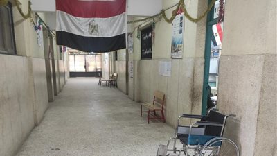 كراسى متحركة بمحيط اللجان الانتخابية بالشرقية لمعاونة المرضى وكبار السن