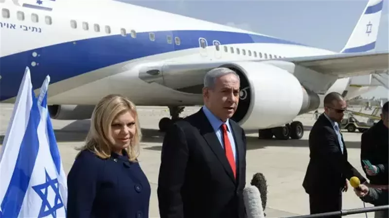 نتنياهو وزوجته سارة