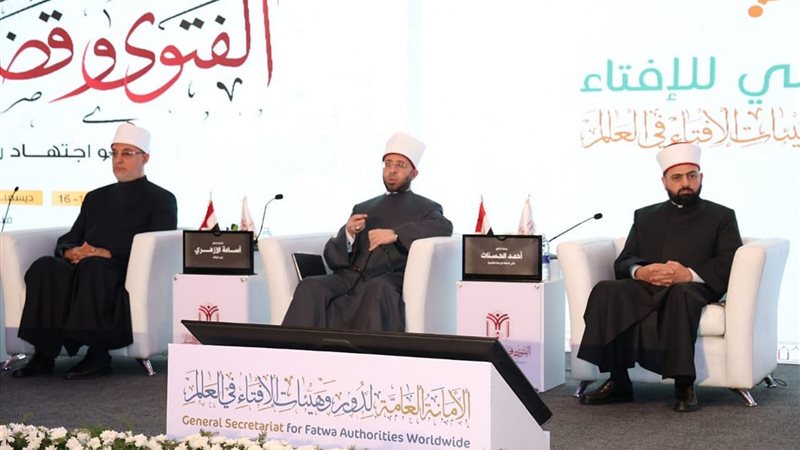 وزير الأوقاف بالجلسة