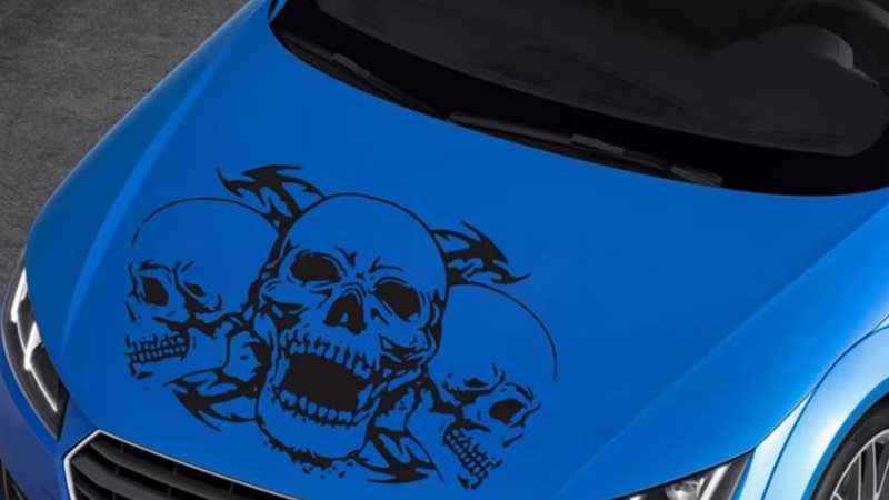 جماجم بالسيارة