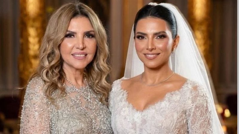 نادية مصطفى وابنتها