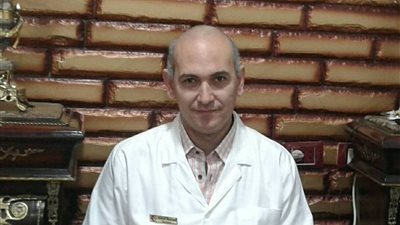 وفاة طبيب أسنان أثناء عمله داخل عيادته في الإسكندرية والنقابة تنعاه