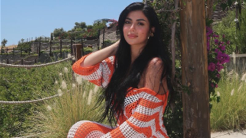 كارولين عزمي