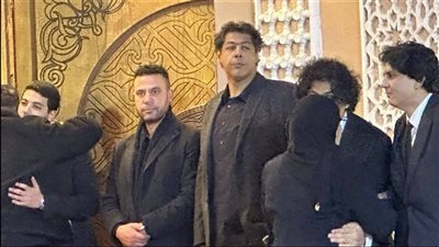 انتوا رجالة وقد المسئولية.. محمد إمام يوجّه رسالة دعم لأولاد عمته بعد وفاتها