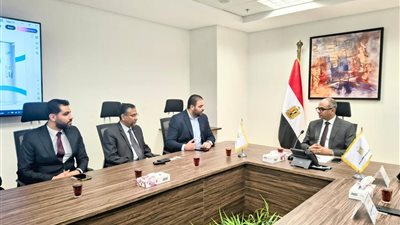 نائب الإسكان يبحث توطين صناعة تحلية المياه مع شركة كورية