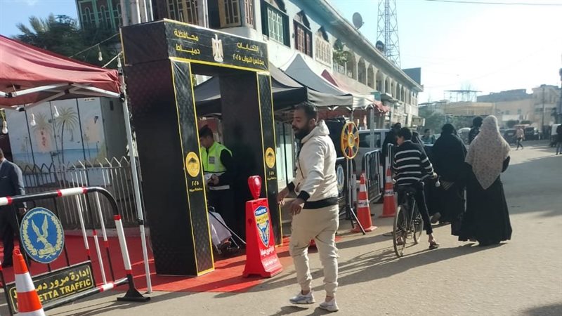 بدء توافد المواطنين