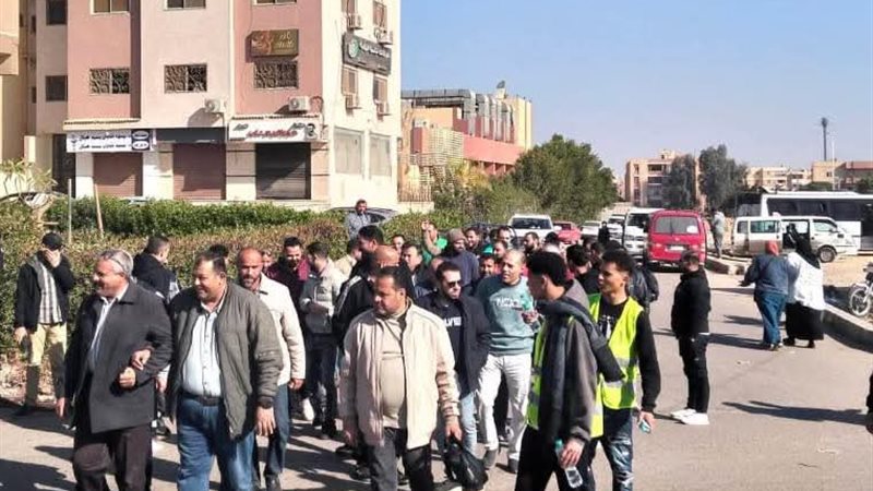 توافدعمال المصانع