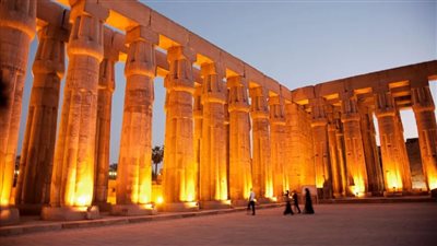 مدبولي: السياحة تقود التعافي الاقتصادي.. ومصر تستهدف 30 مليون سائح
