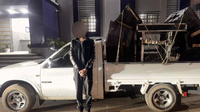 سيارة منتهية الترخيص بمكبر صوت لتوجيه الناخبين تجوب البرلس بكفر الشيخ