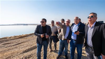 جولة تفقدية لرئيس اقتصادية قناة السويس بالقنطرة غرب لمتابعة مستجدات المشروعات