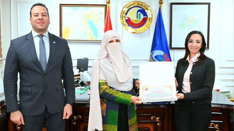 جاكلين عازر تكرم