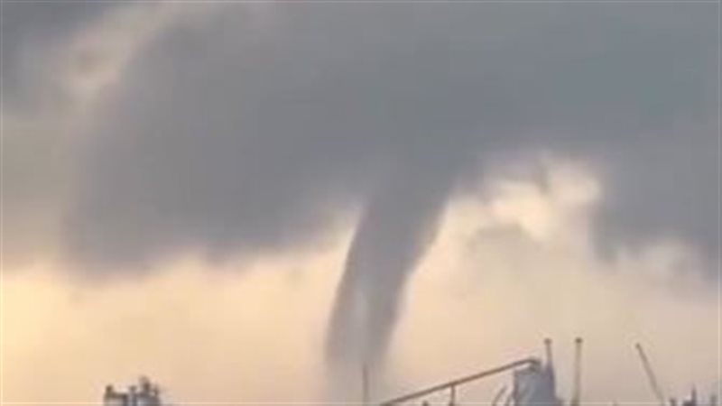 أعاصير في الإمارات