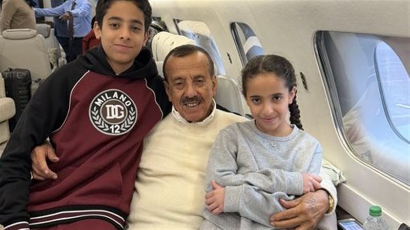خلف الحبتور برفقة