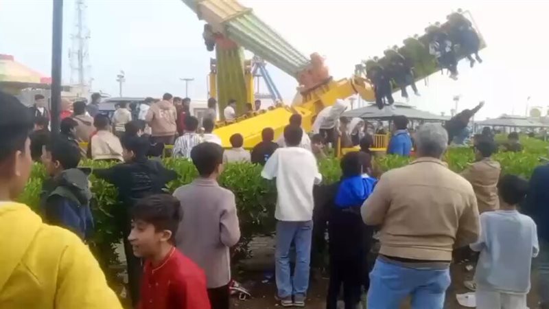 انقلاب مركبة بحادثين