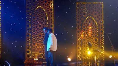 لفتة إنسانية.. مصطفى حسني يترك مقعده ويوصل المتسابق عطية رمضان|فيديو 