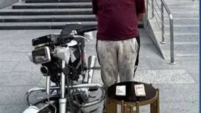 خطفها وجري.. التحقيق مع المتهم بسرقة حقيبة يد من سيدة بالقاهرة