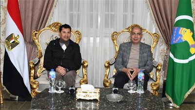 وزير الشباب والرياضة يلتقي محافظ المنيا بديوان المحافظة