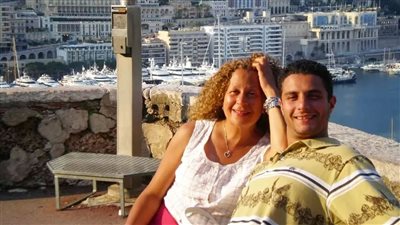 بسبب تواجده في أمريكا .. أحمد الفيشاوي لن يحضر جنازة والدته سمية الألفي |خاص