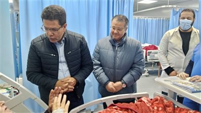 رئيس جامعة بنها يحيل إثنين من الأطباء بالمستشفى الجامعى للتحقيق والمسائلة