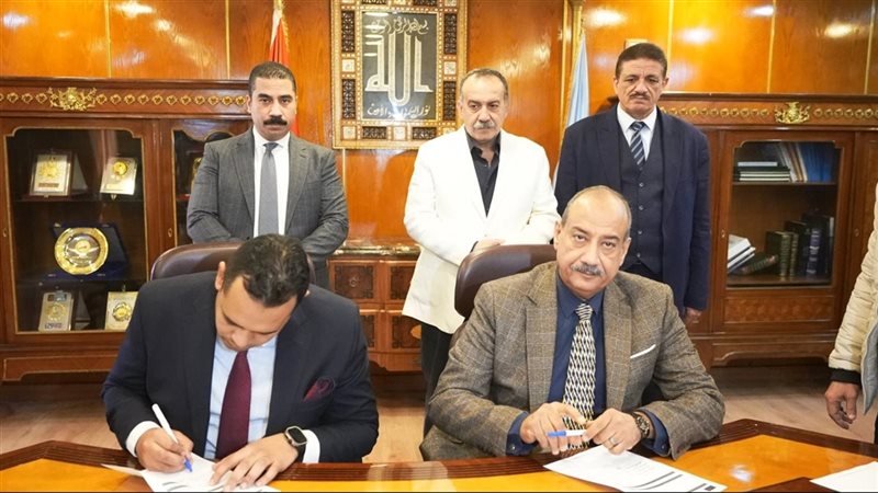 محافظ أسيوط 