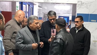 محافظ الدقهلية يتفقد عيادة ابن لقمان للتأمين الصحي بالمنصورة