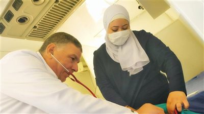 الكشف المجانى على 468 مريض فى قافلة كفر صقر الطبية بالشرقية